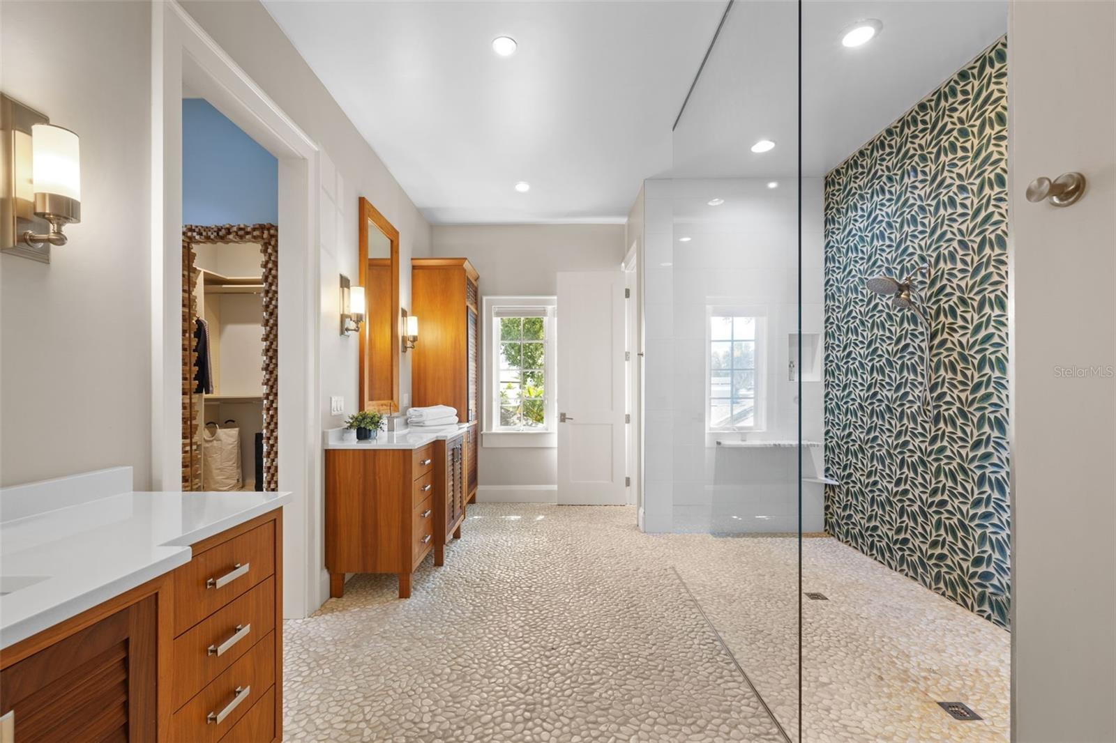 14 W SPANISH MAIN ST