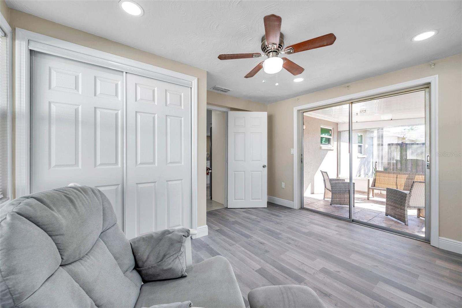5728 DOLORES DR