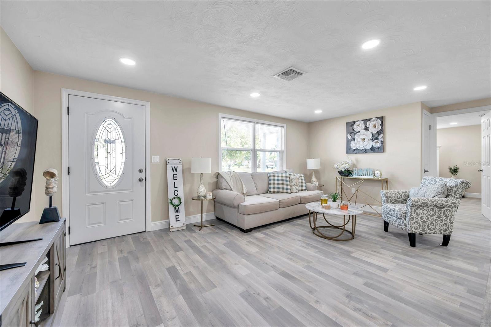 5728 DOLORES DR