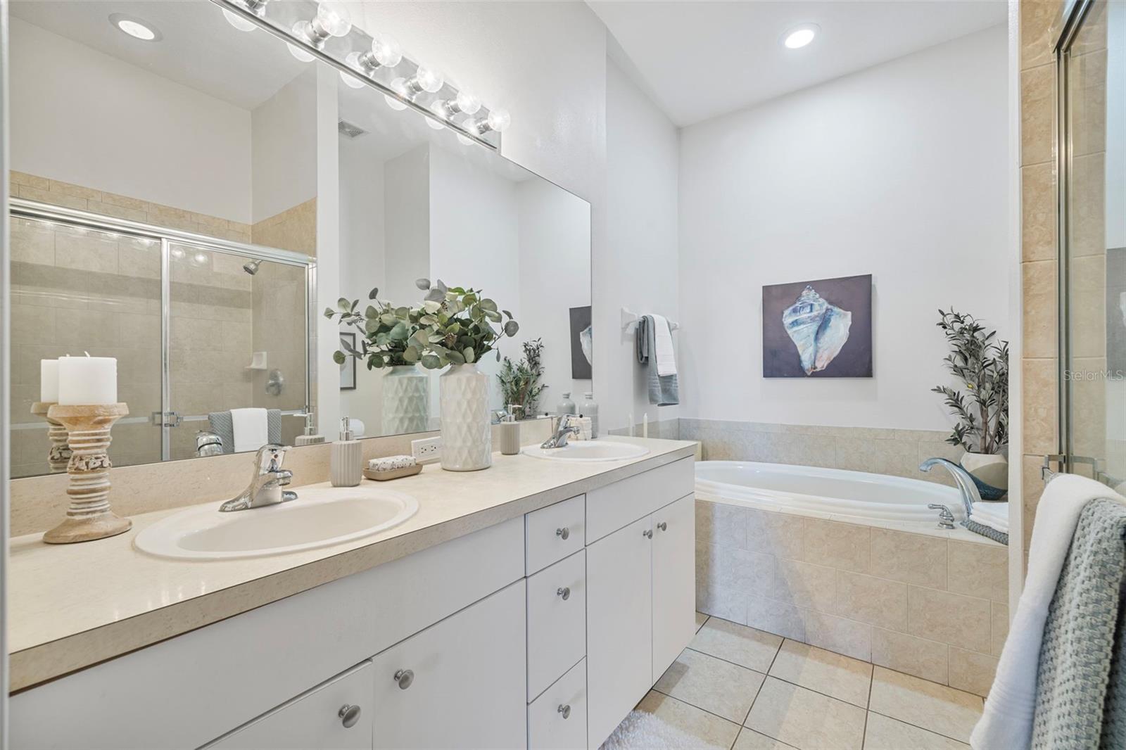 2537 STANHOPE DR
