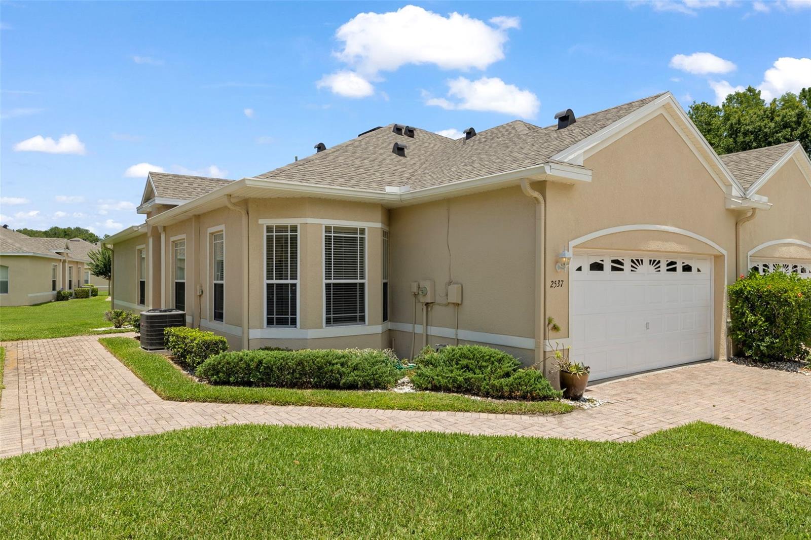 2537 STANHOPE DR