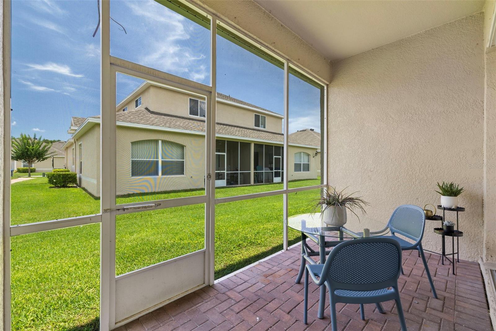 2537 STANHOPE DR