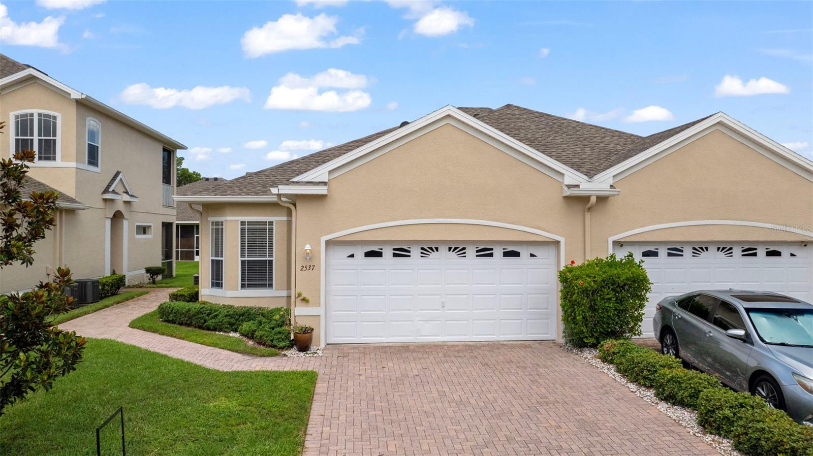 2537 STANHOPE DR