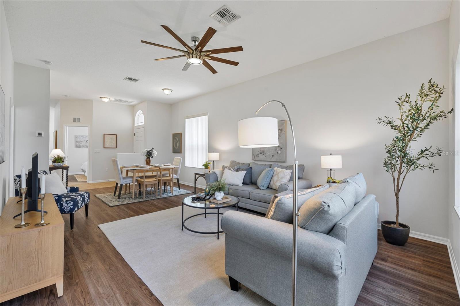 2537 STANHOPE DR