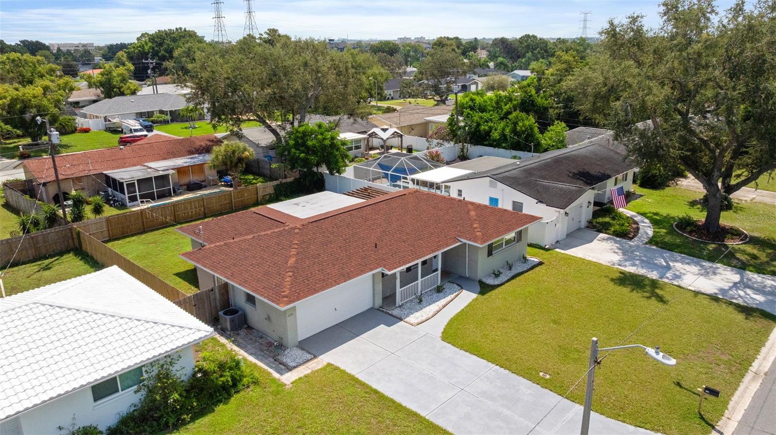 1253 GRENADA AVE