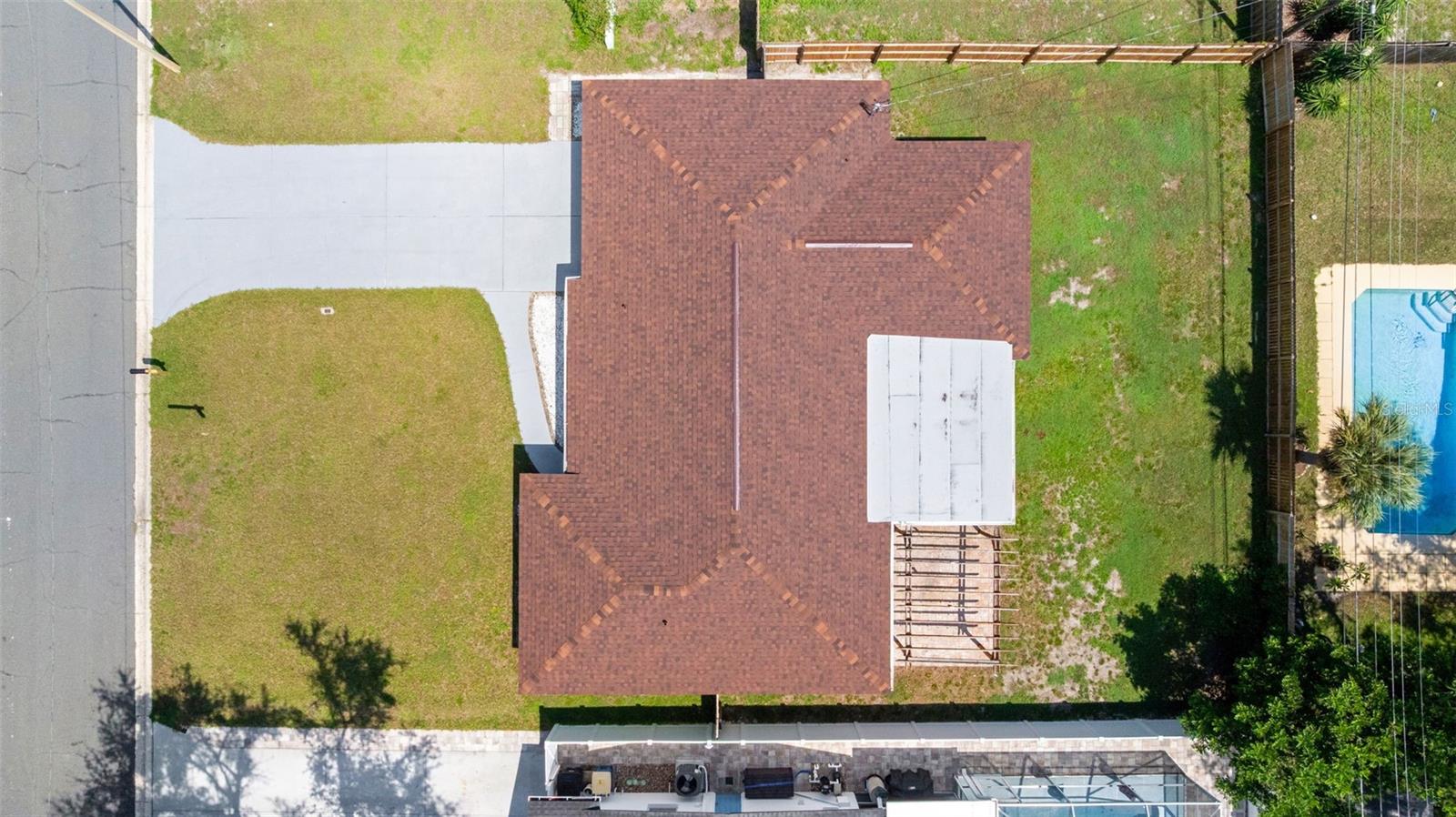 1253 GRENADA AVE