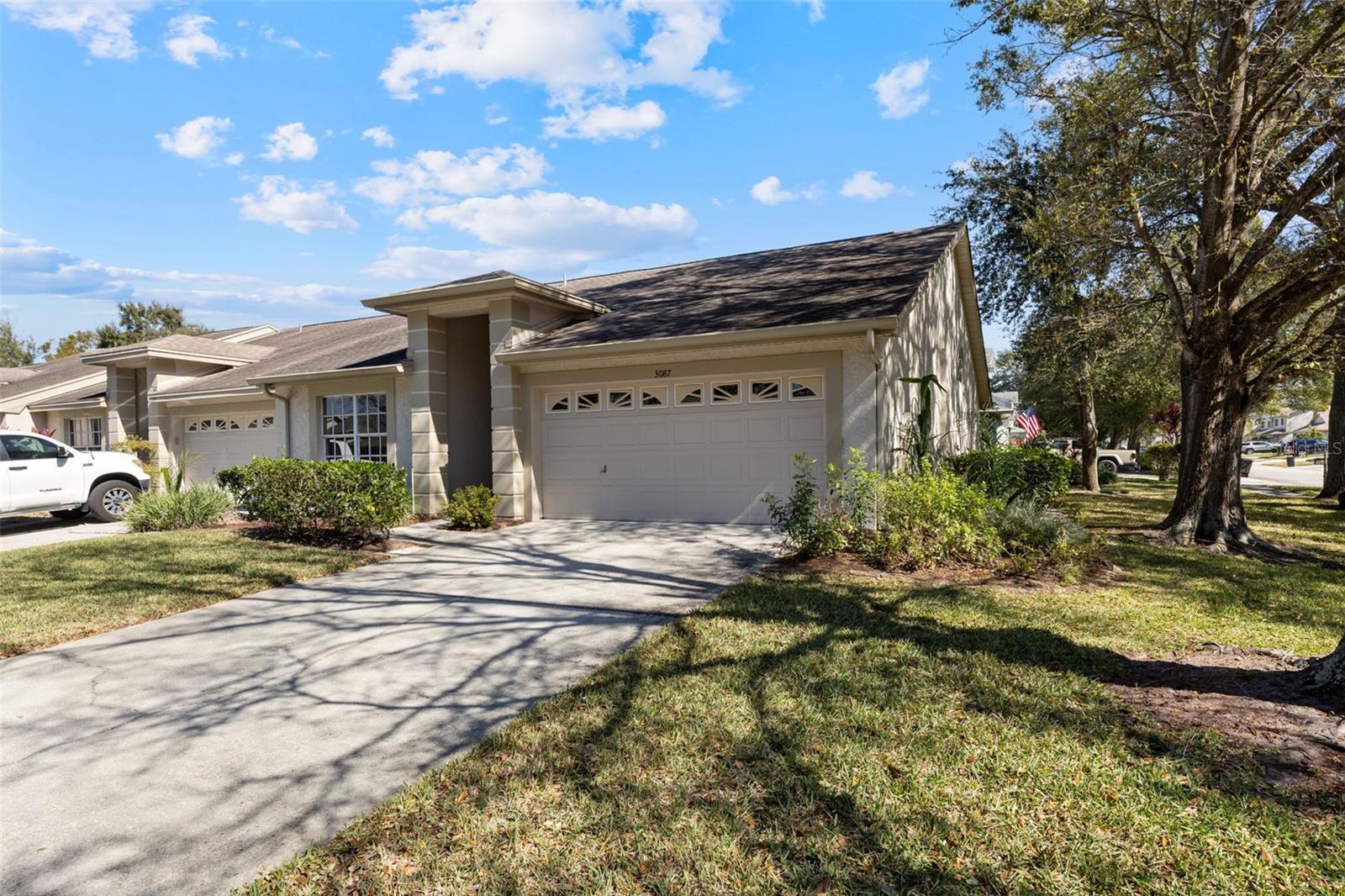 3087 PEPPERWOOD LN W