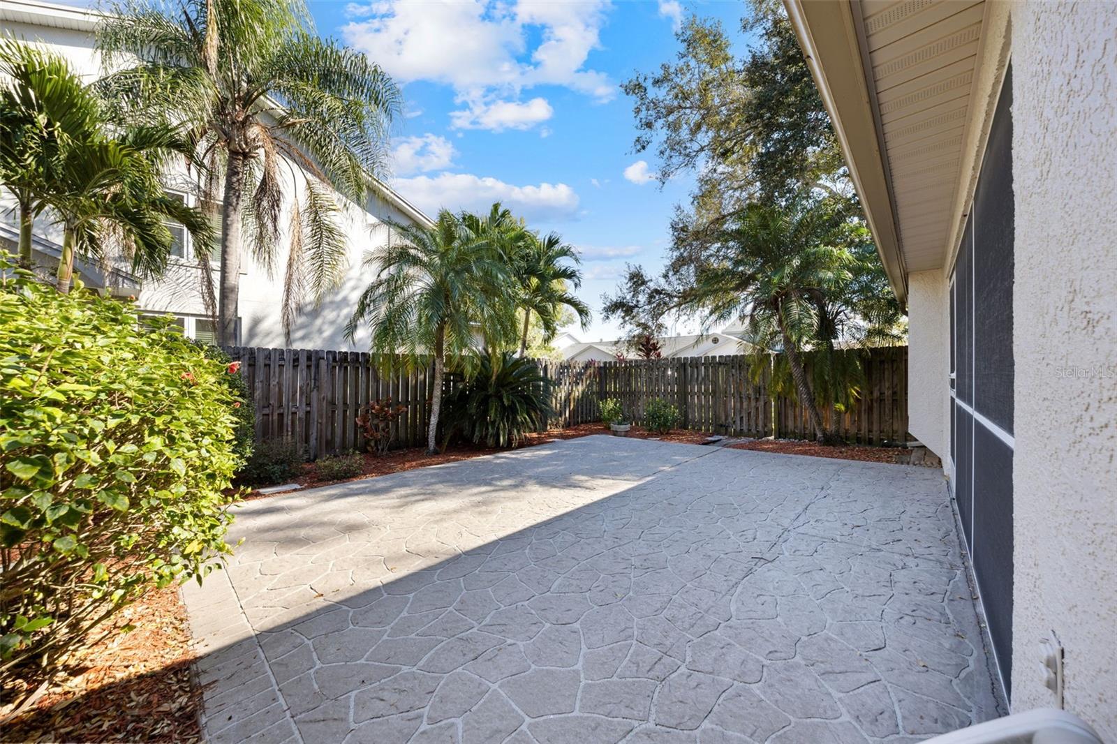 3087 PEPPERWOOD LN W