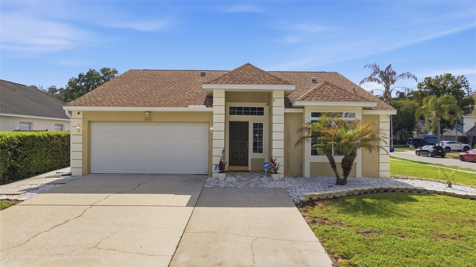 4852 RIDGEMOOR CIR
