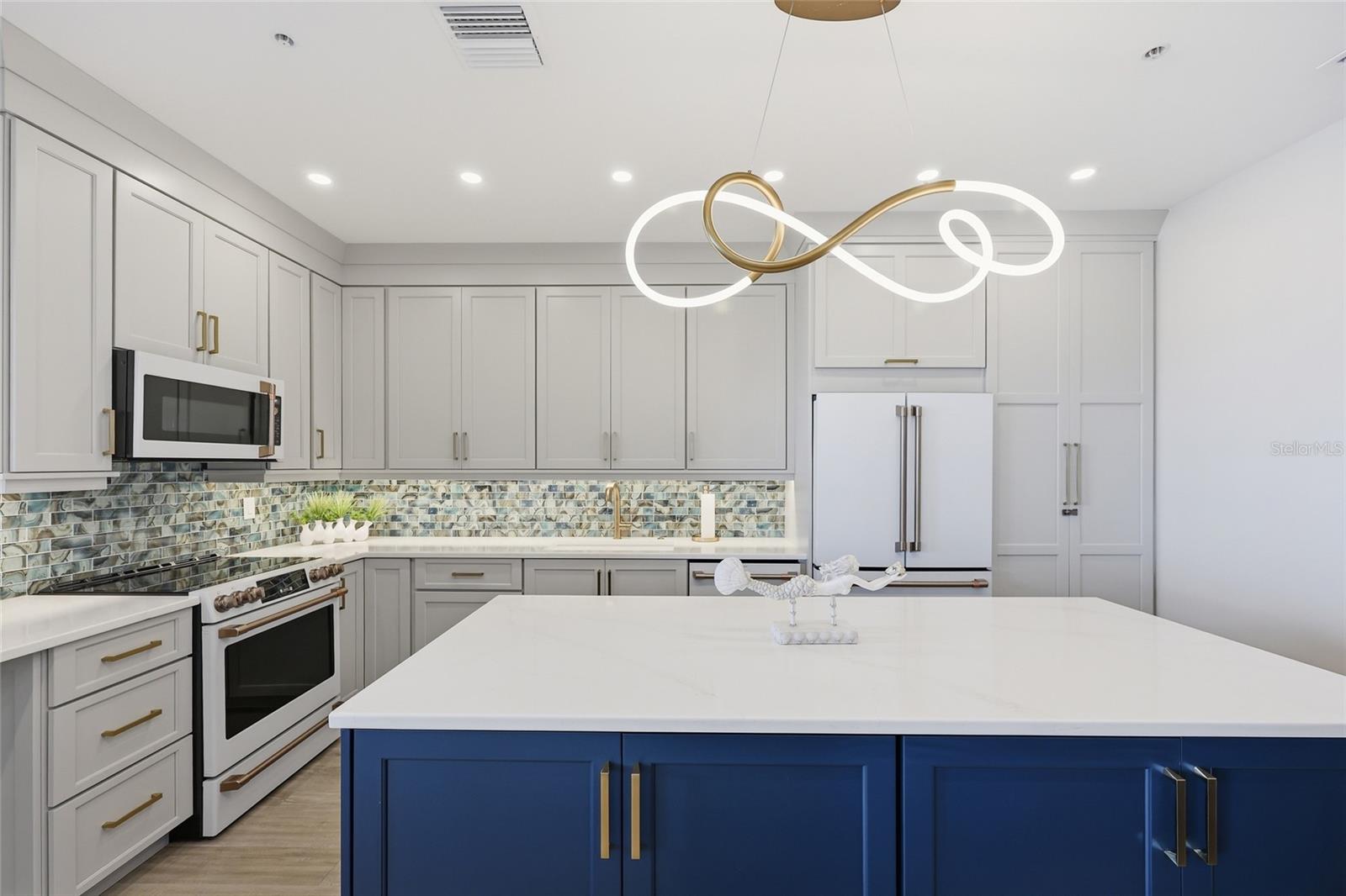 16550 GULF BLVD #342