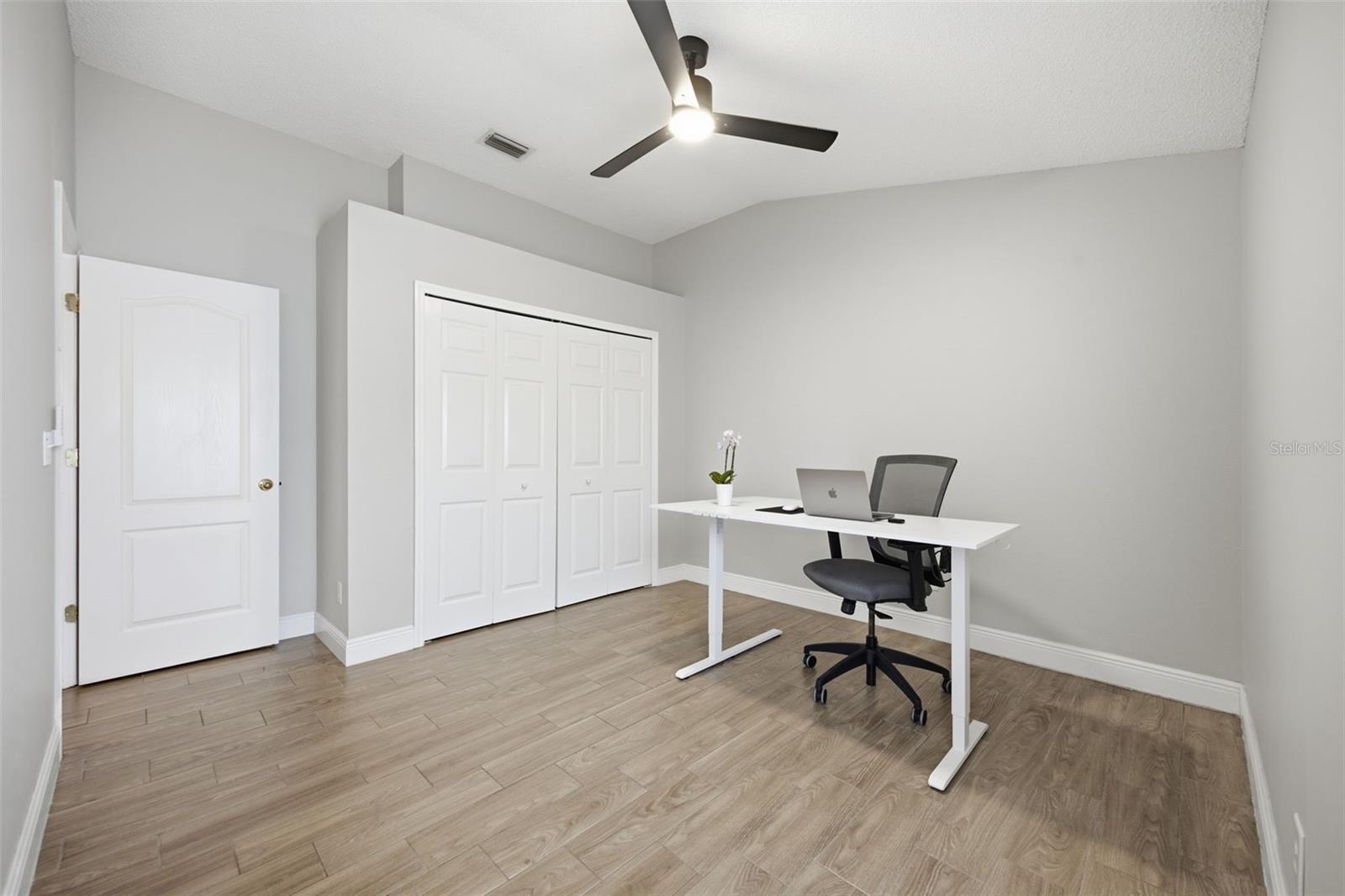416 CYPRESS VIEW DR