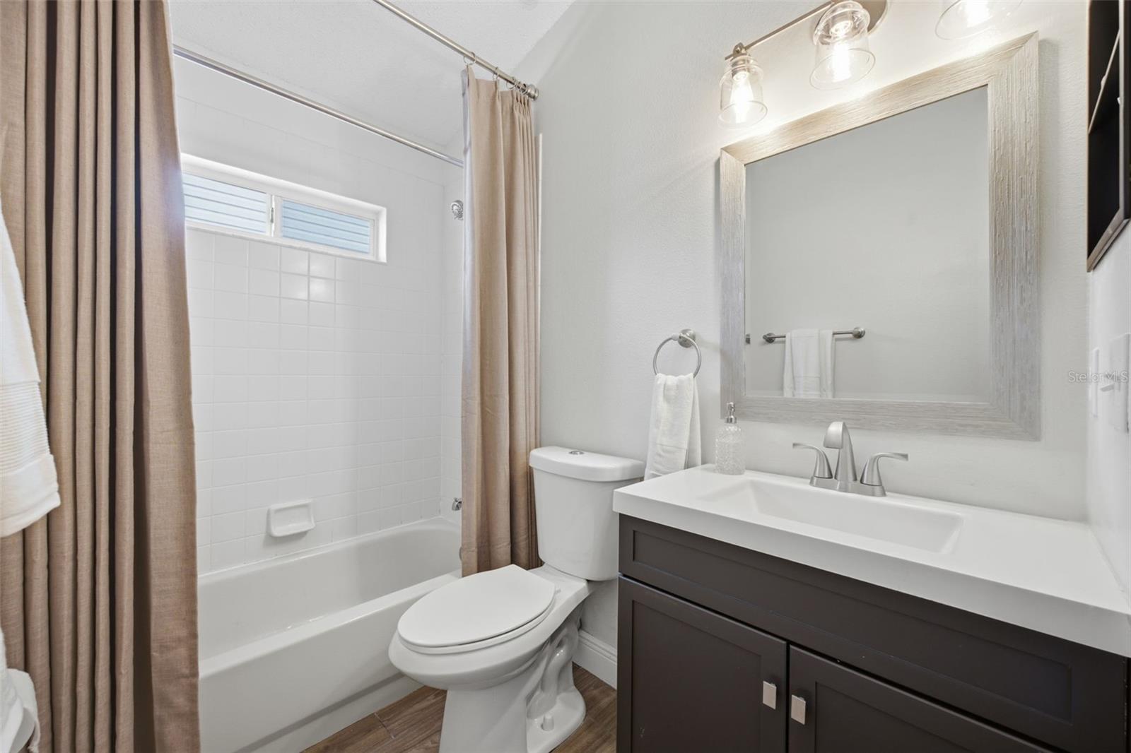 416 CYPRESS VIEW DR