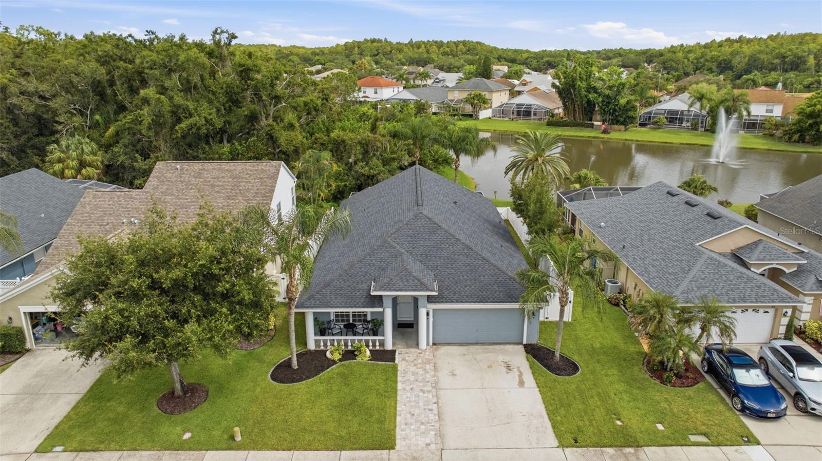 416 CYPRESS VIEW DR
