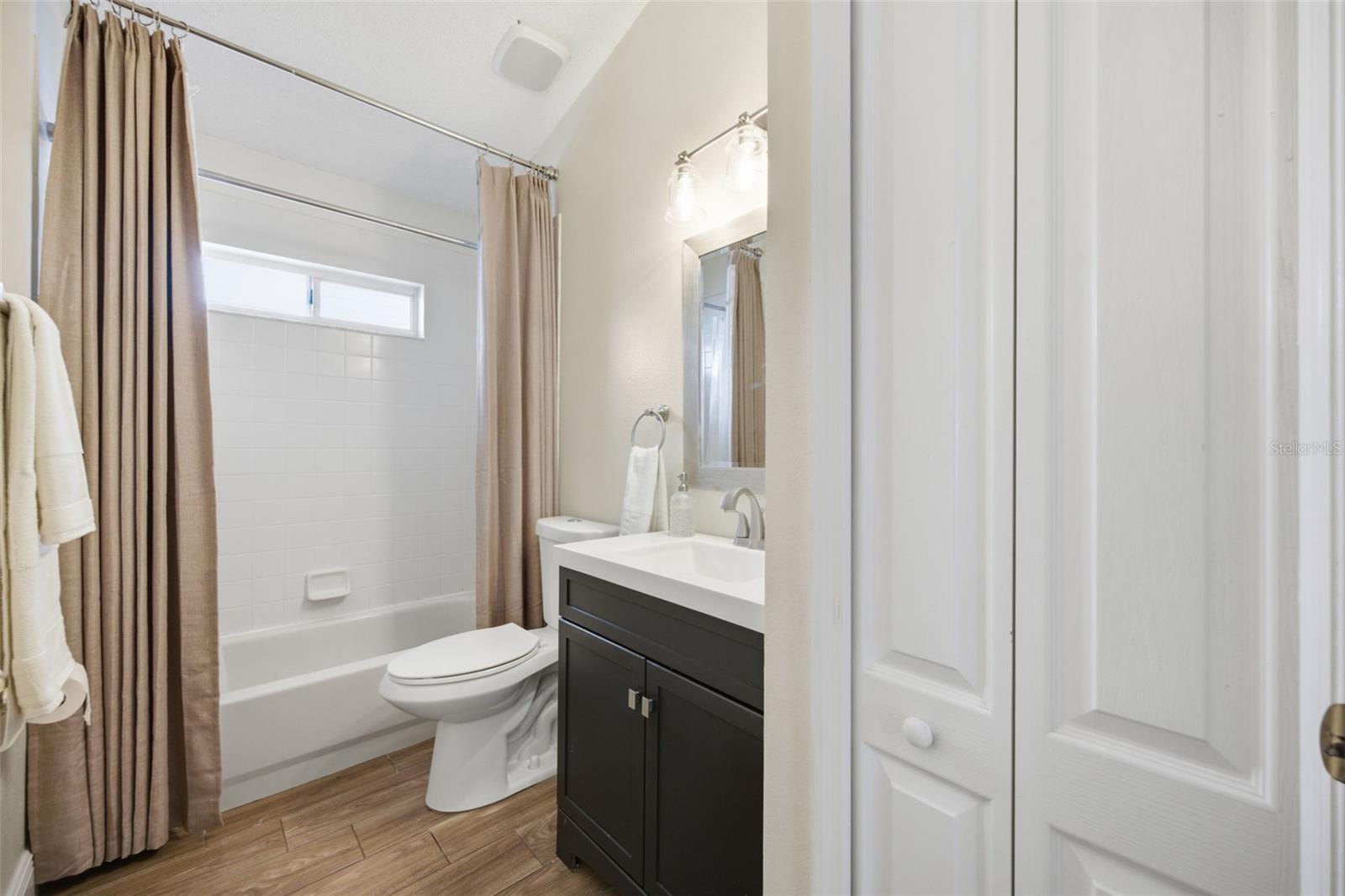416 CYPRESS VIEW DR