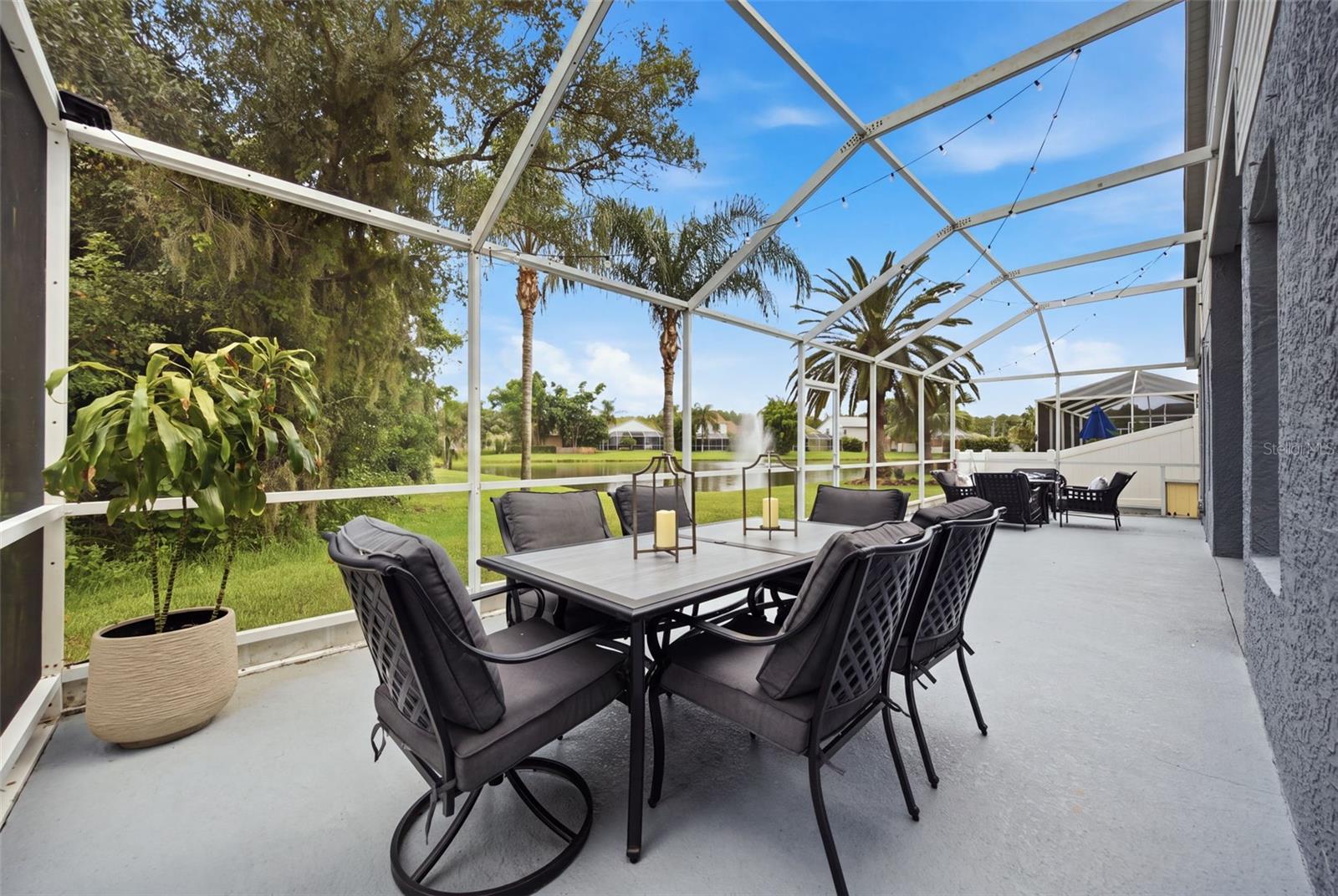 416 CYPRESS VIEW DR