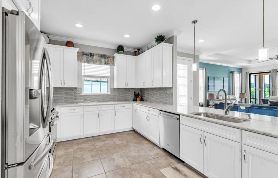 3134 FRANCOA DR