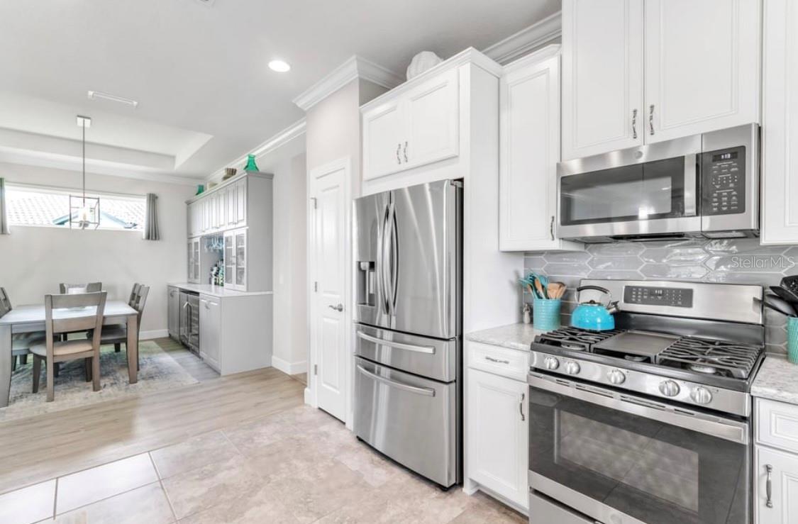 3134 FRANCOA DR