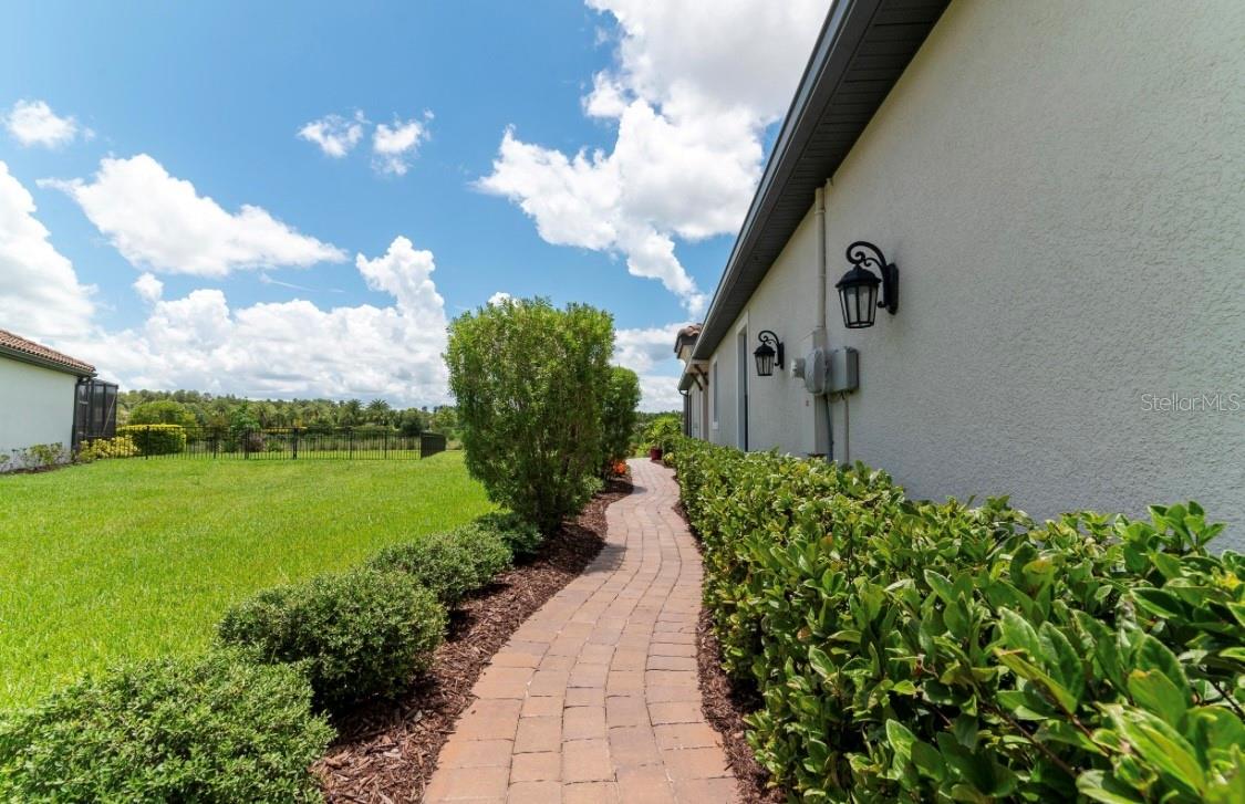 3134 FRANCOA DR
