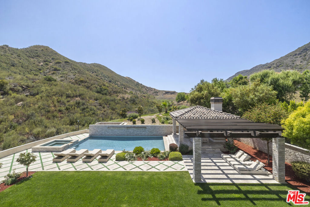 29450 MALIBU VIEW Court