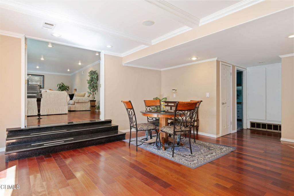 6555 Camino Venturoso