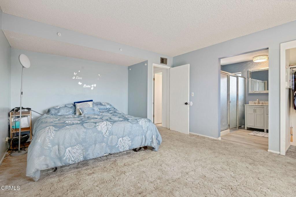 6555 Camino Venturoso