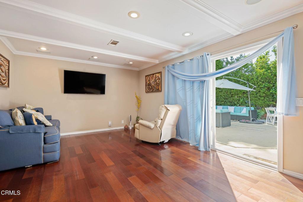 6555 Camino Venturoso