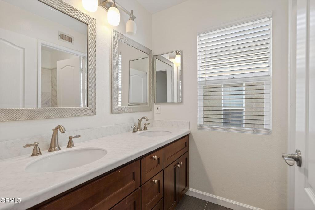 4863 Templeton Street