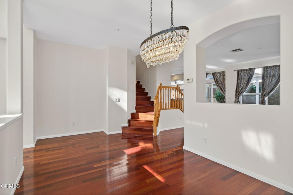 4863 Templeton Street