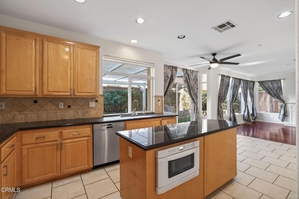 4863 Templeton Street