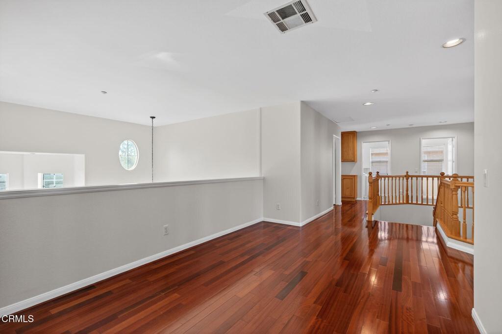 4863 Templeton Street