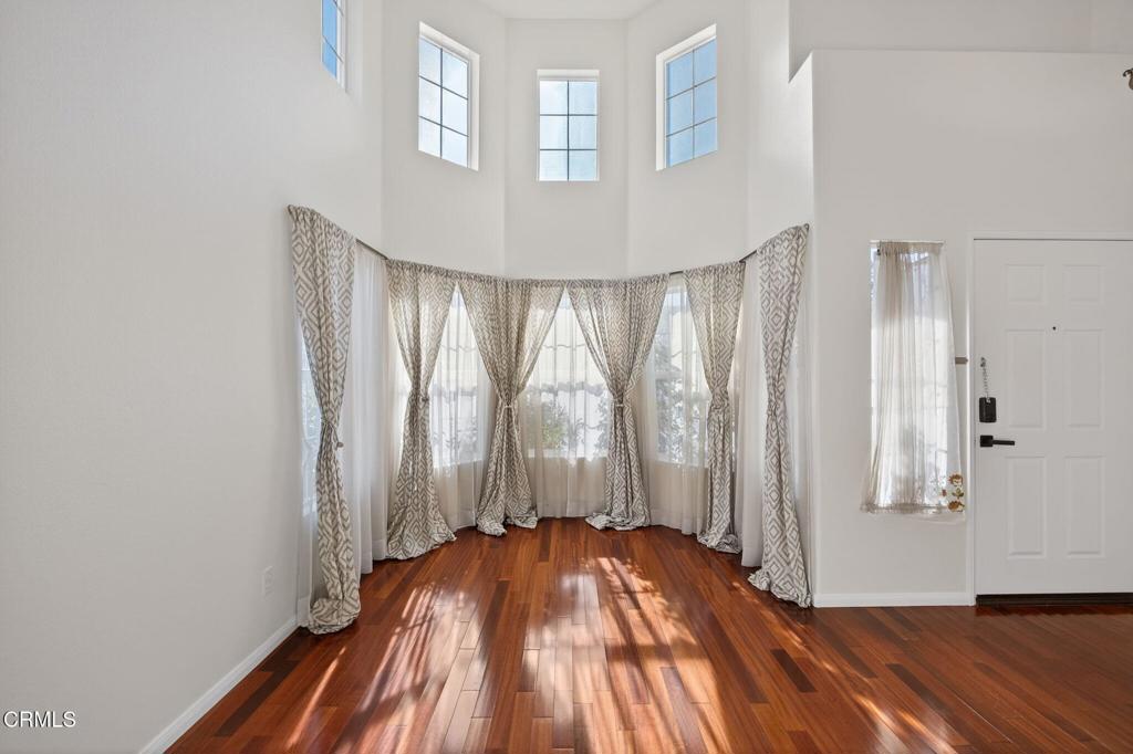 4863 Templeton Street