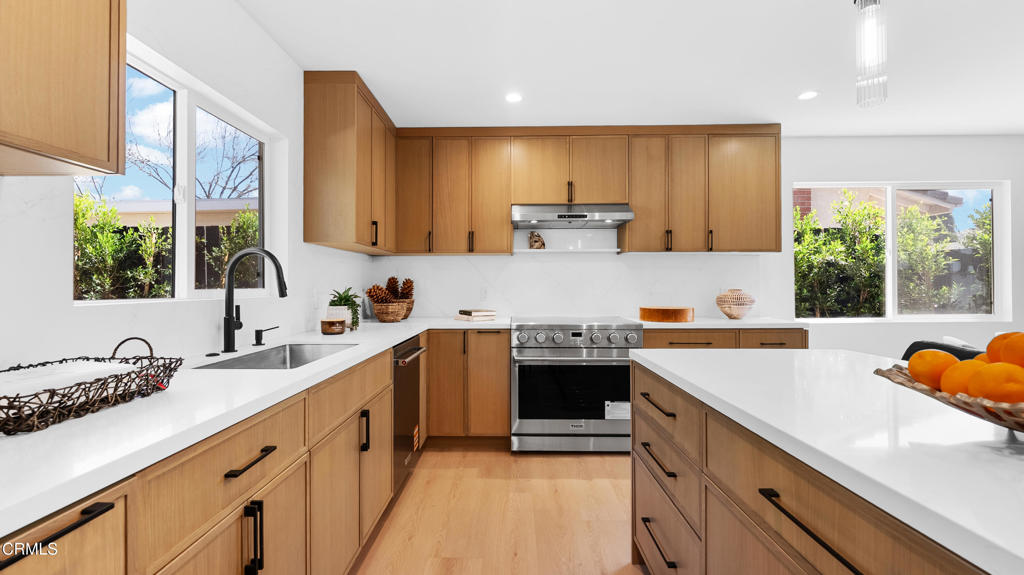 2283 Northpark Street