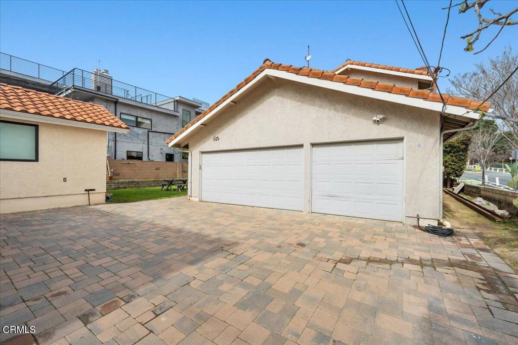2222 Pier Avenue