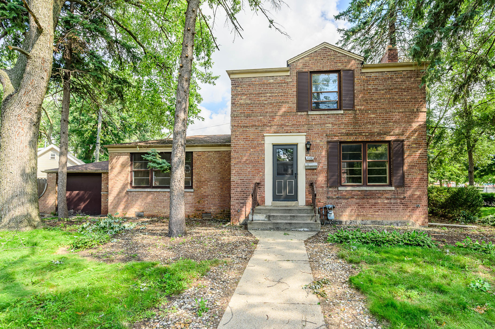 2536 W 101st Place