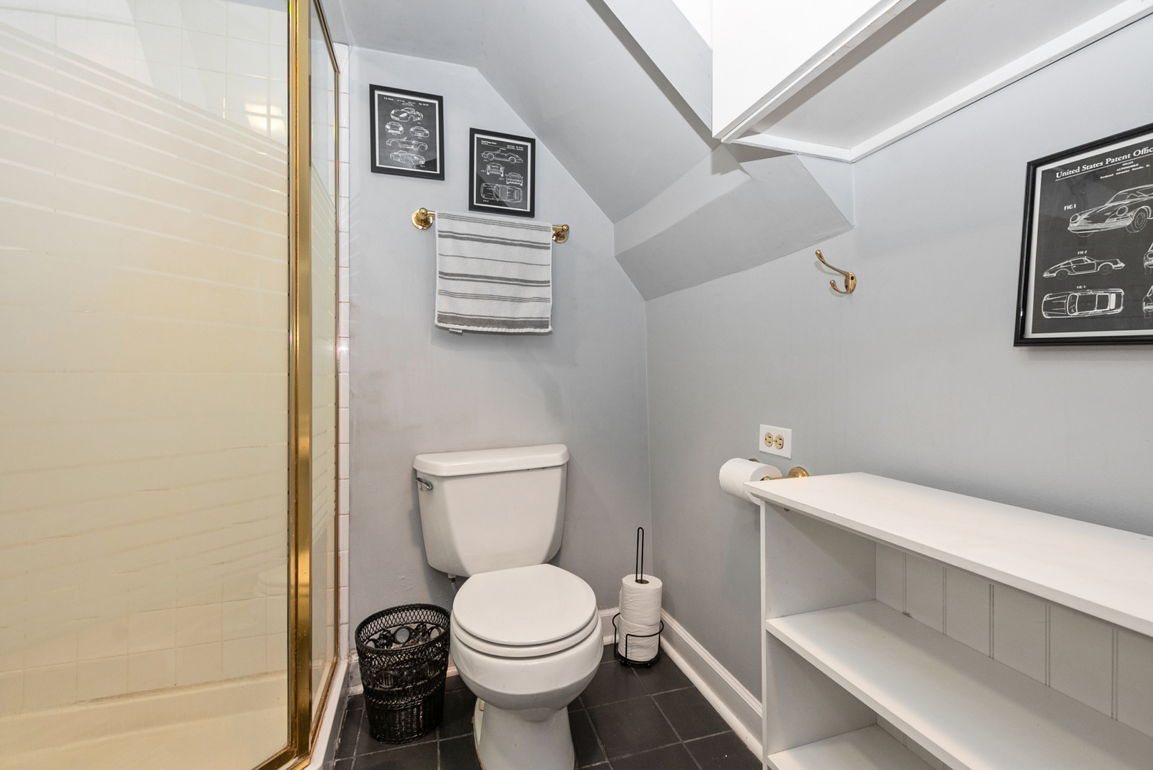 2524 W 110th Place