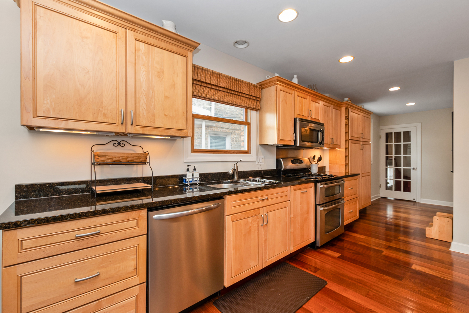 2524 W 110th Place
