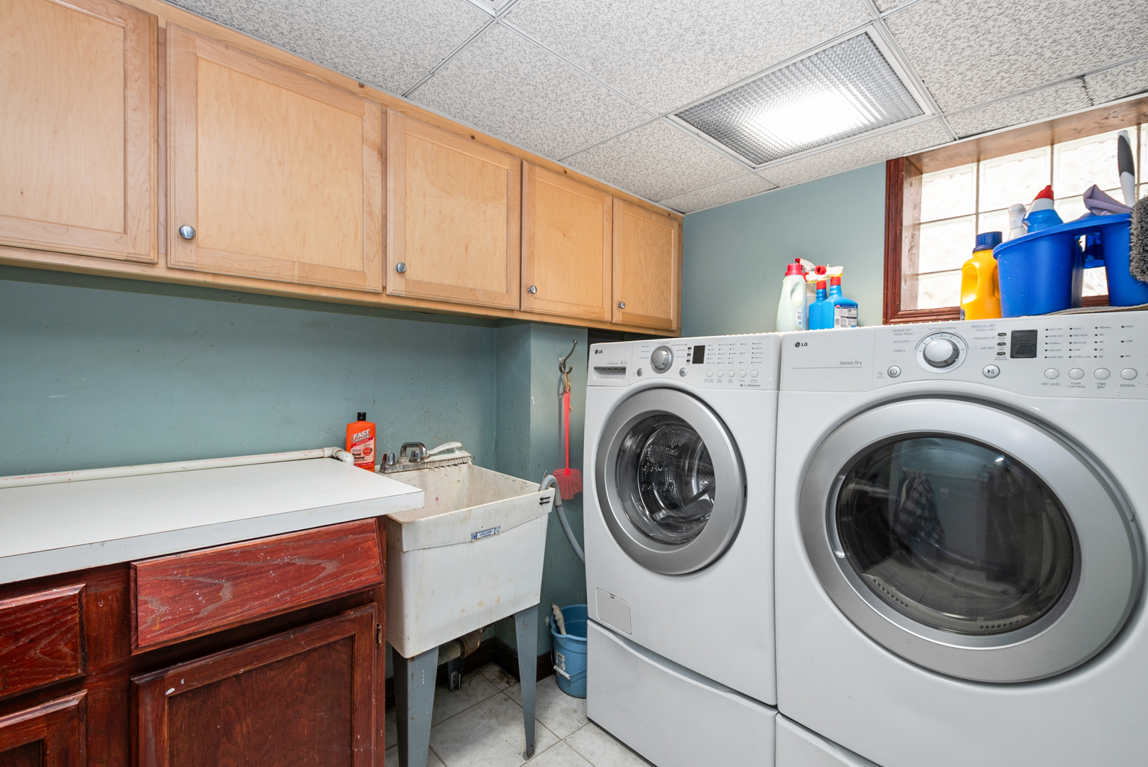 2524 W 110th Place