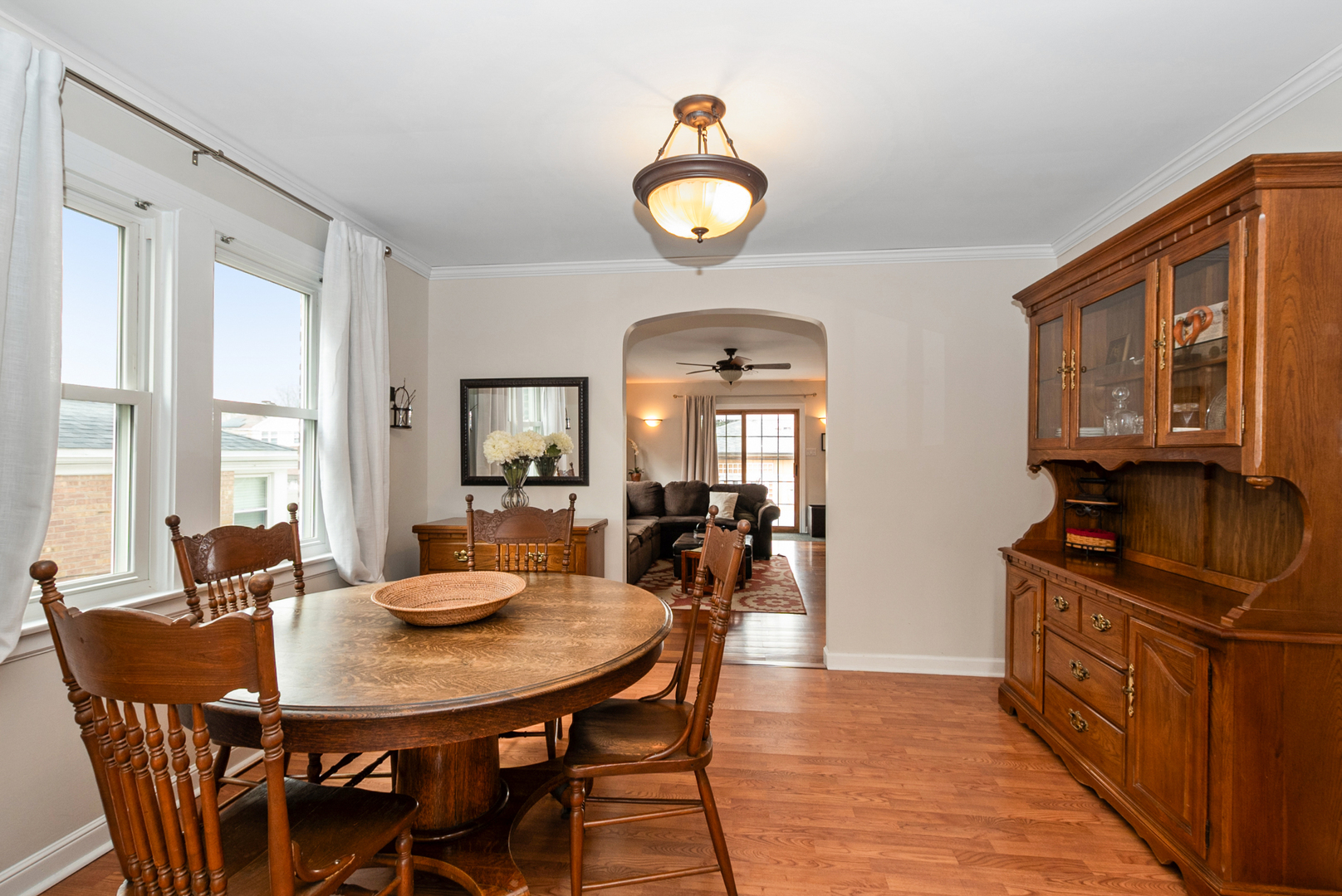 2524 W 110th Place
