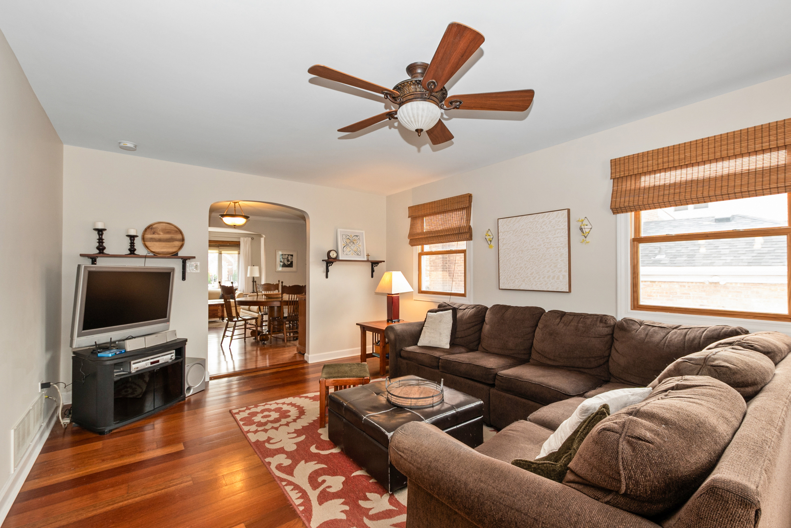 2524 W 110th Place