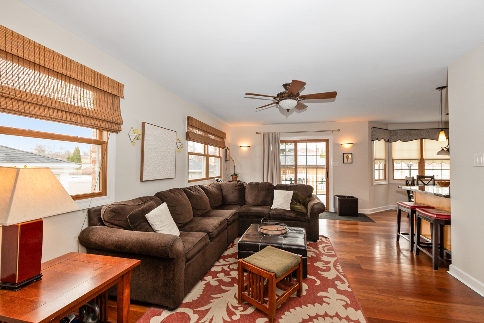 2524 W 110th Place