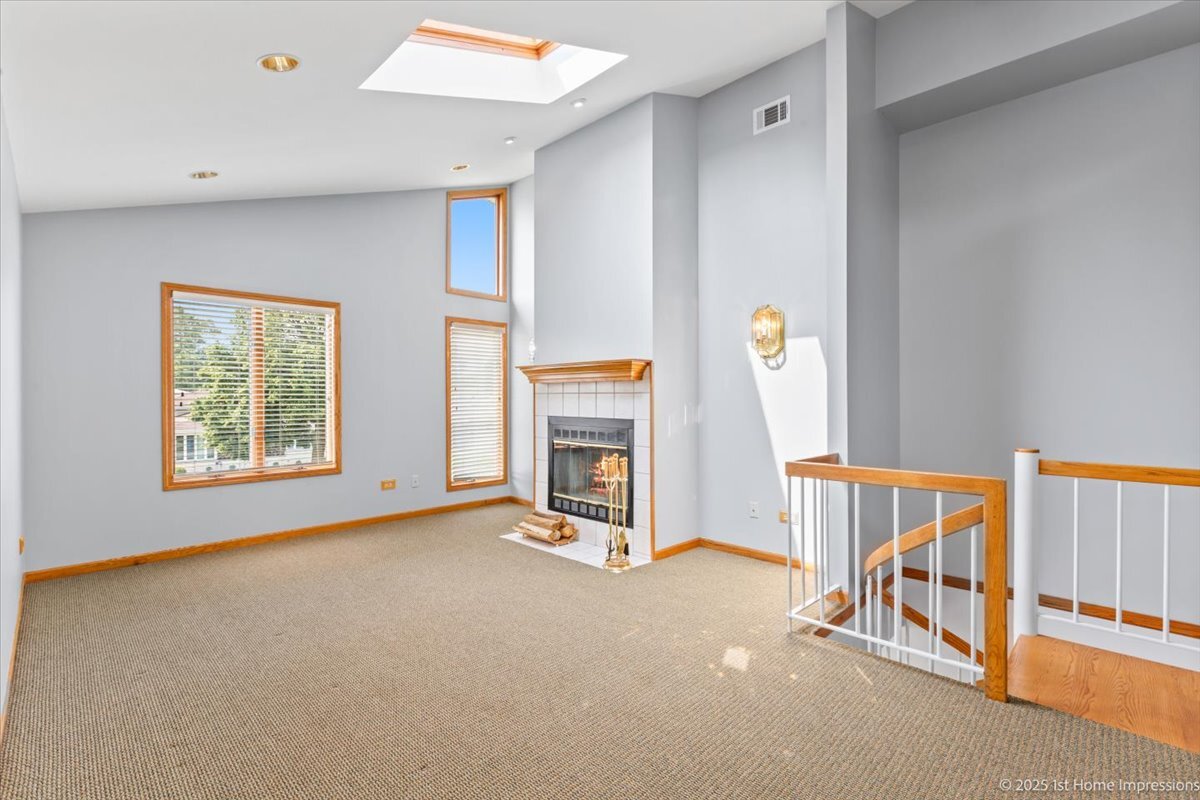 4616 W 105th Place