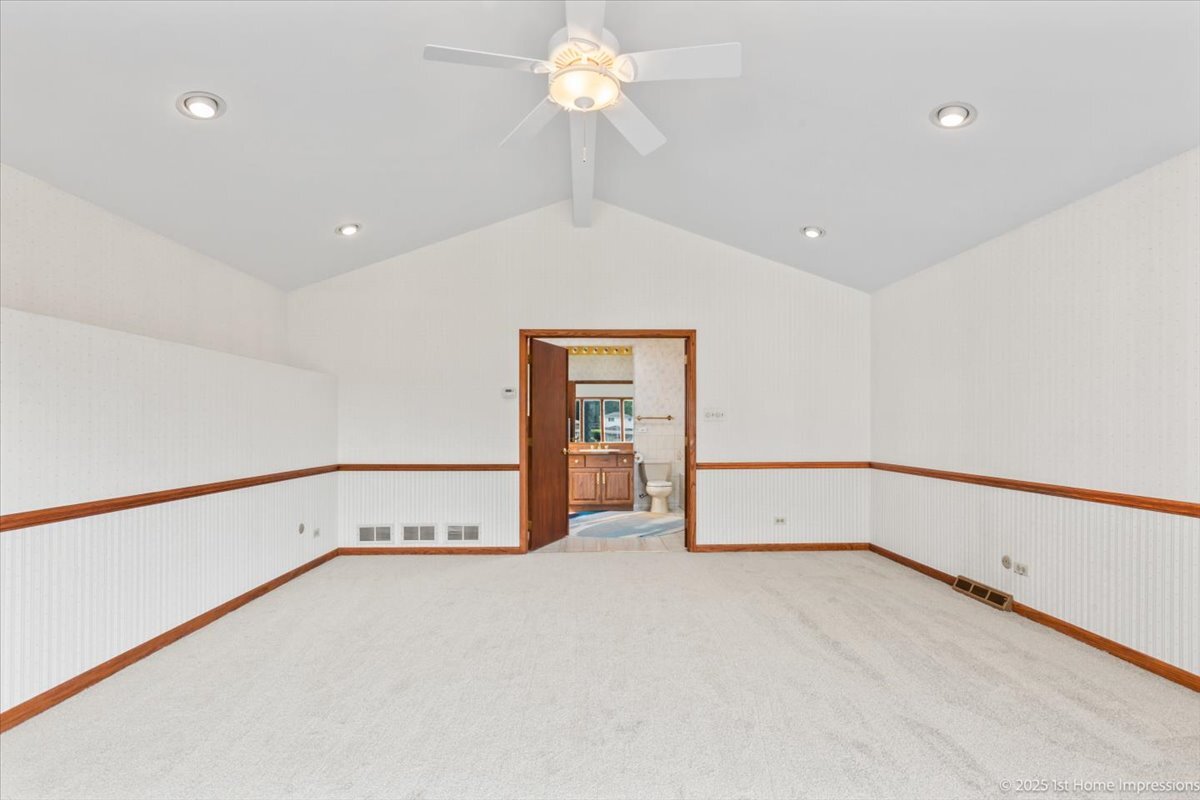 4616 W 105th Place