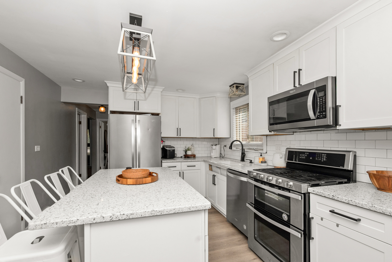 11208 S Sacramento Avenue