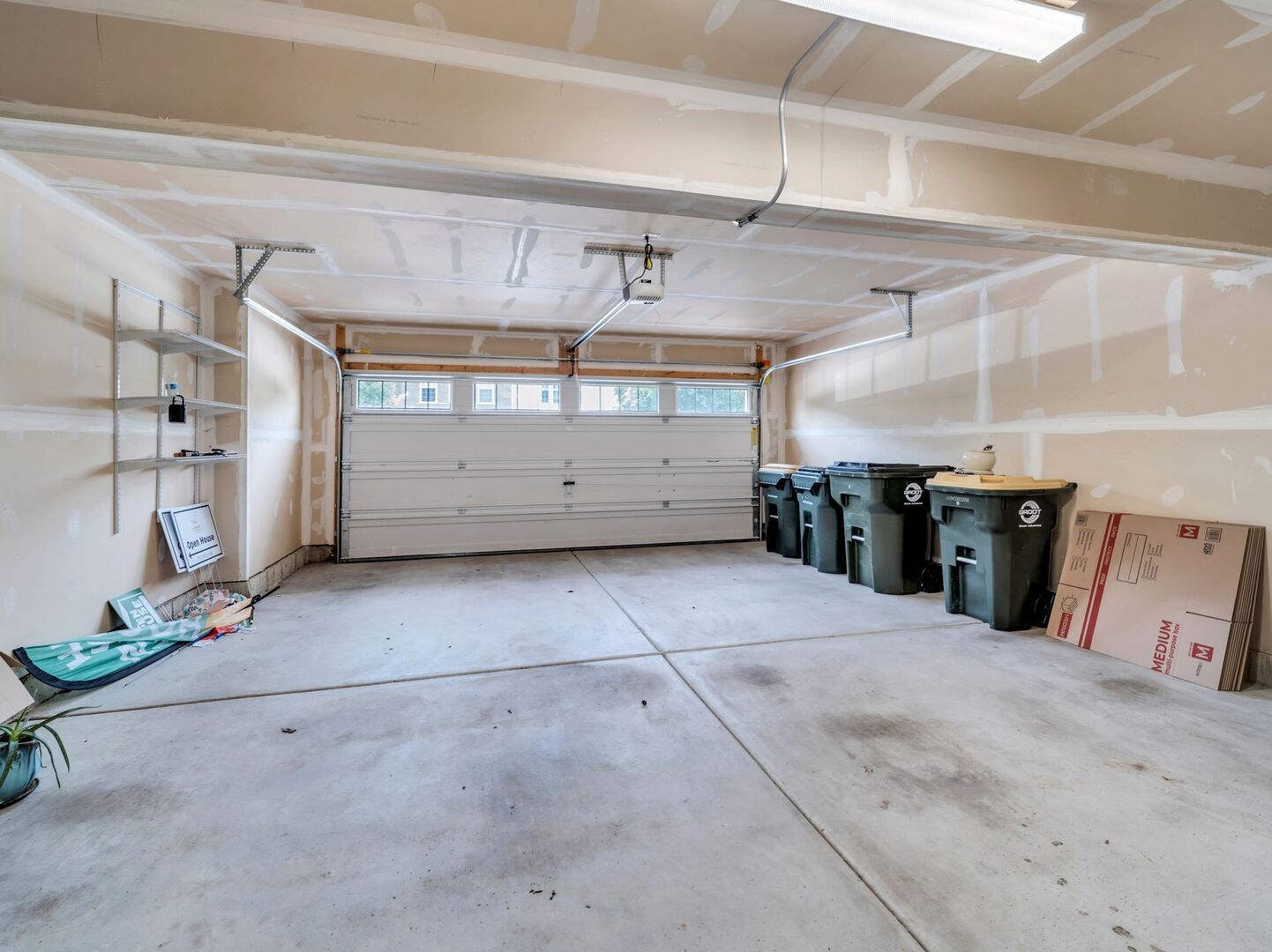2534 Huntleigh Lane