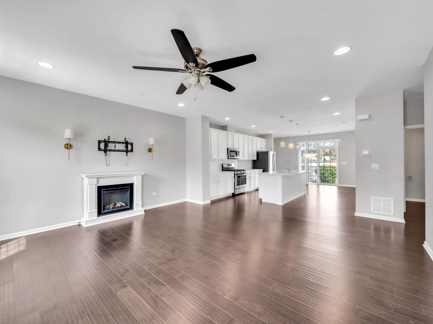 2534 Huntleigh Lane