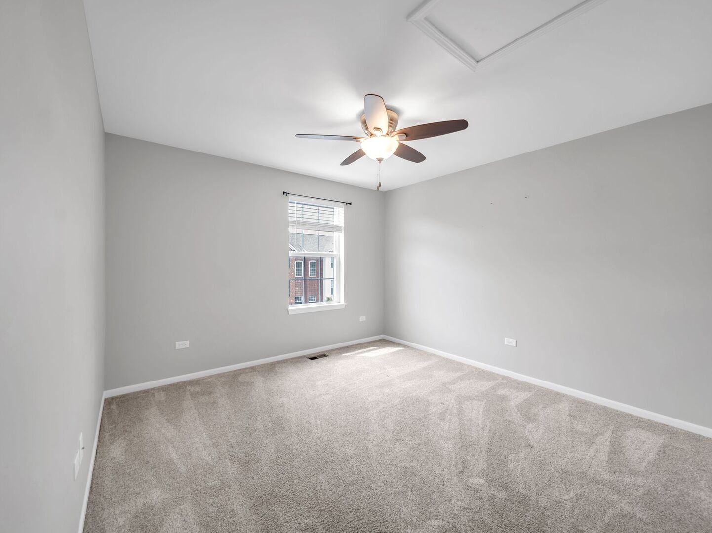 2534 Huntleigh Lane