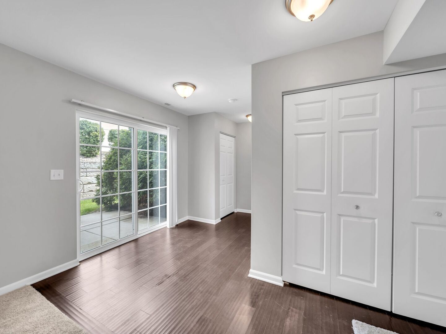 2534 Huntleigh Lane