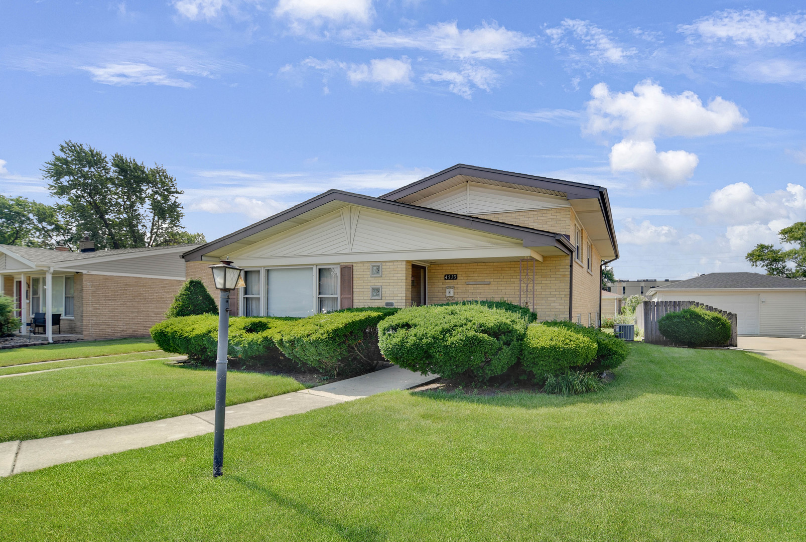 4513 W 102nd Street