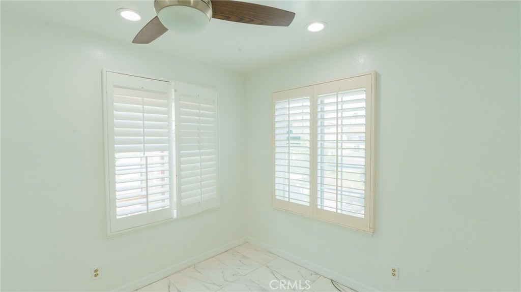 6756 Shaded Wood