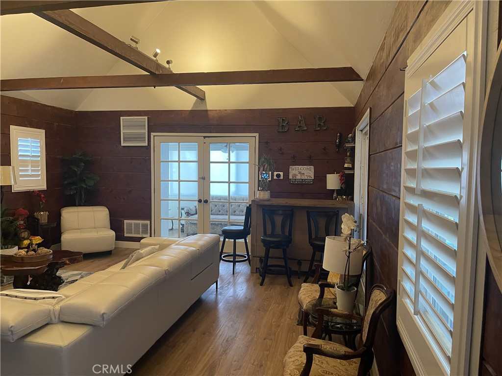1350 Oak